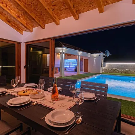 Casa Del Sol Villa *